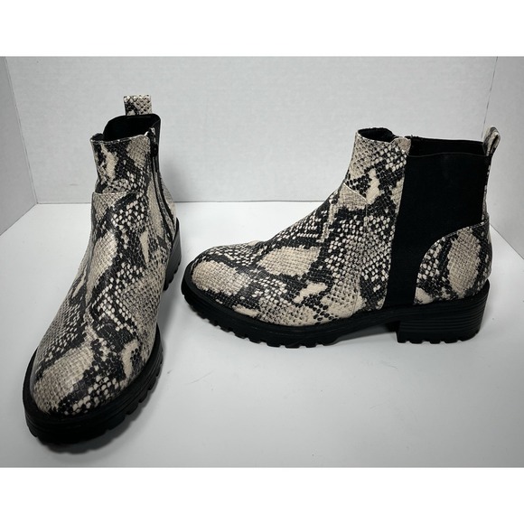 Universal Thread Shoes - Universal Thread Target Snake Print Double Gore Combat Chelsea Boot Lug Sole 9.5